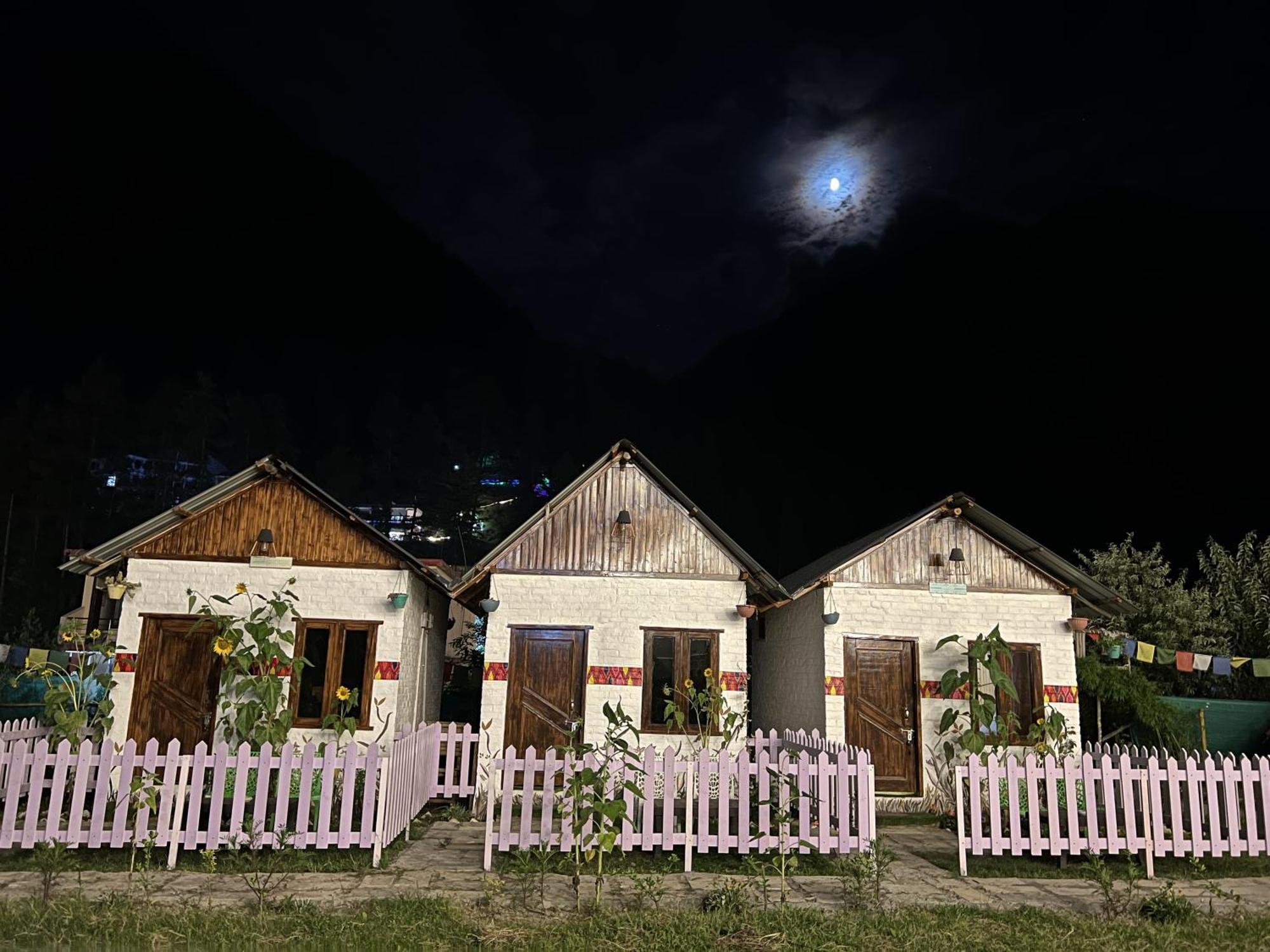 Himtrek Stay Kasol Εξωτερικό φωτογραφία